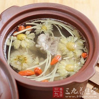 枸杞菊花煲排骨