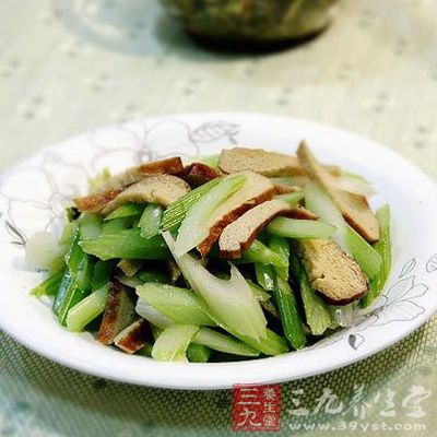 豆干炒芹菜