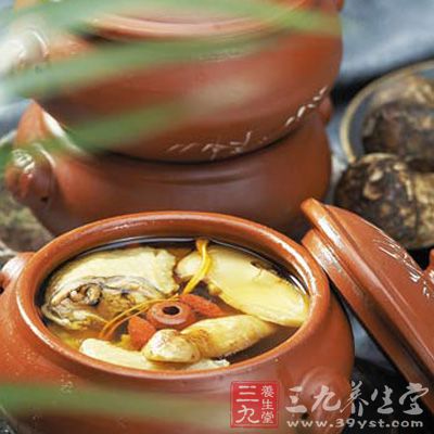 汽鍋松茸蟲草花炖土雞