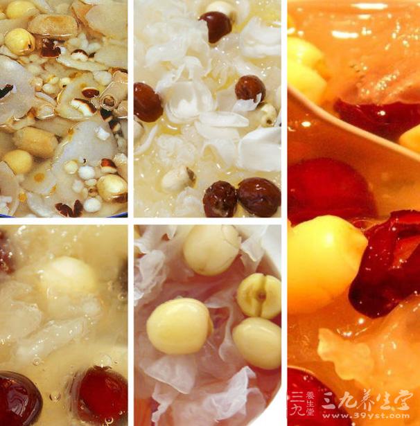 先煮蓮子如泥，再人粳米煮作粥，空腹食用，每日早晚各服1次。