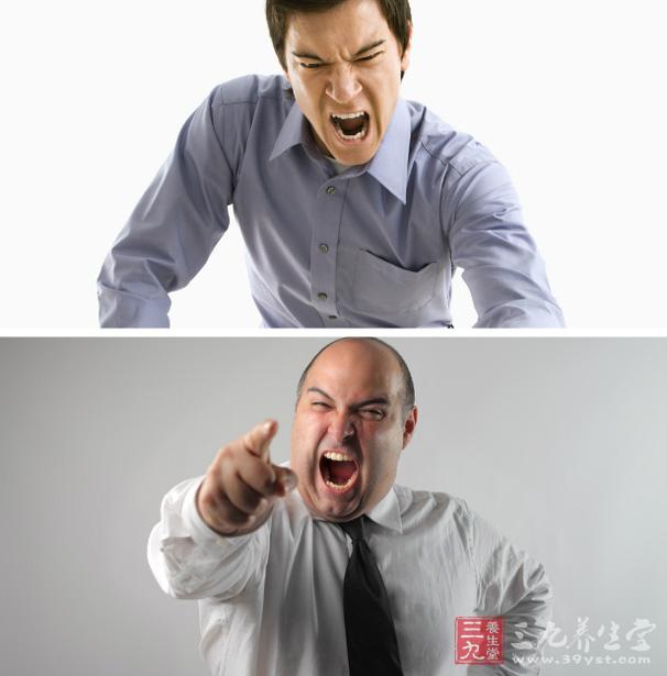 常表現為面紅目赤、煩躁易怒