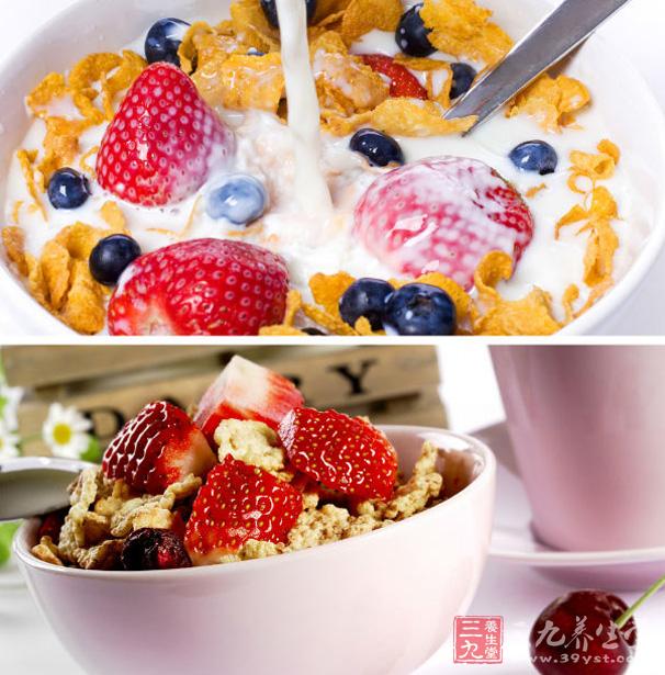 草莓麥片粥 補充蛋白質