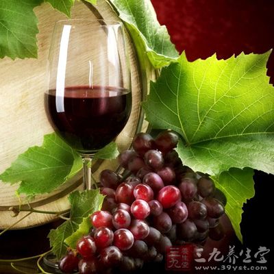 紅酒能夠促進蛋白質的消化
