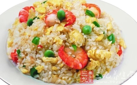 鮮蝦翡翠蛋炒飯的做法