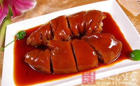 紅扒豬蹄的做法