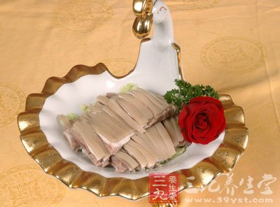 這是因為羊肉性味甘熱