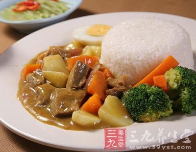 移上火煮20分鐘撈出牛肉塊切片裝盤即可