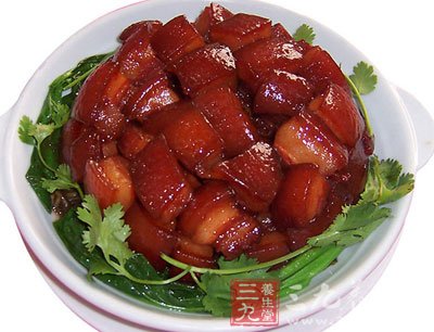 用紗布將大料花椒桂皮包好封好口備用