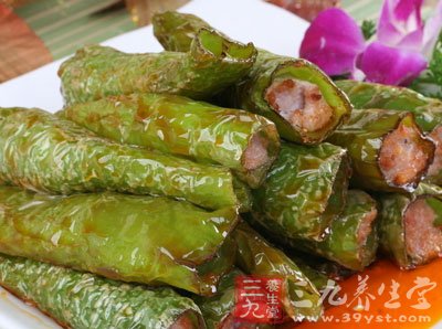 豬肉絲用生抽澱粉拌勻備用