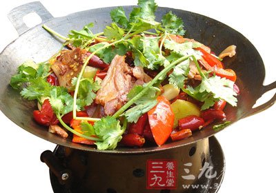 狗身上細菌比較多因此吃狗肉一定要注意殺菌