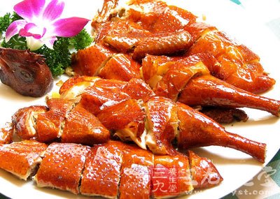 掛上團粉過油炸酥成金黃