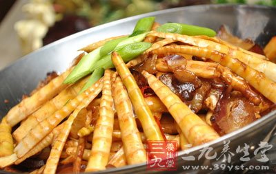 湯汁微干即可盛出
