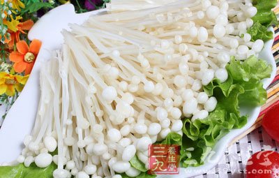 金針菇能有效地增強機體的生物活性