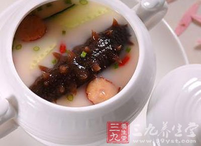木耳用清水浸開洗淨