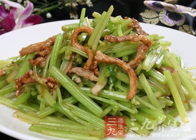 使芹菜肉絲的味道融合後