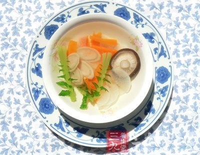牛蒡胡蘿卜香菇湯