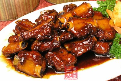 把原湯放鍋中燒沸加香油