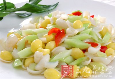 翻炒調味勾芡出鍋