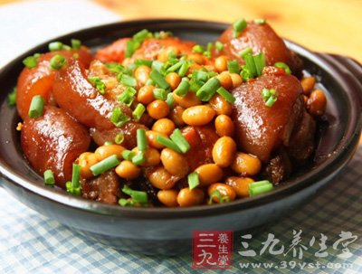 豬蹄焖黃豆