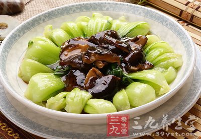 鍋內下高湯3大勺左右小火燒開
