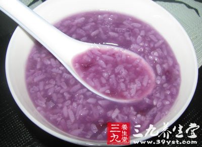 中氣虧虛及血虛血熱等引起的月經過多