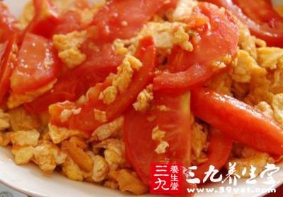 入雞蛋鹽炒勻出鍋即可