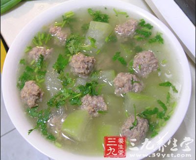 糖尿病人的葷菜譜牛肉丸子汆冬瓜