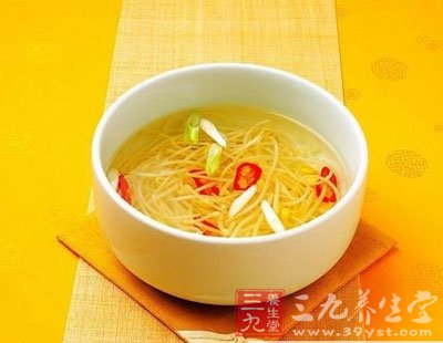 西紅柿豆芽湯的做法