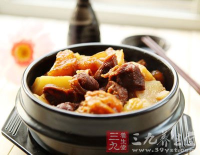 土豆燒雞的做法
