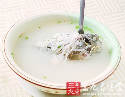 鲫魚蘿卜湯的做法