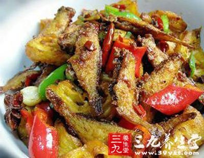 干鍋扒皮魚的做法
