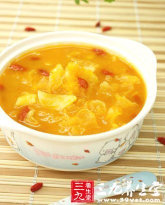吃翡翠南瓜湯潤肺
