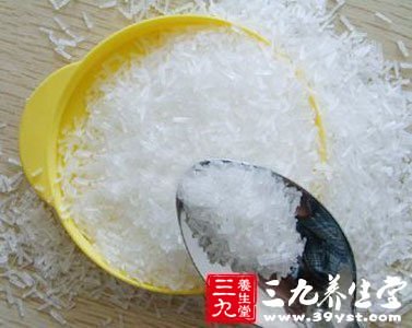 菠菜使孕婦體內鈣、鋅的含量減少，影響胎兒的生長發育。