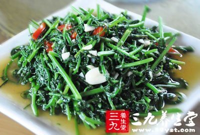 水蕨扣筍具有活血，解毒的功效