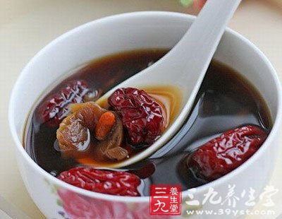 吃圓肉姜棗煲瘦肉補氣血