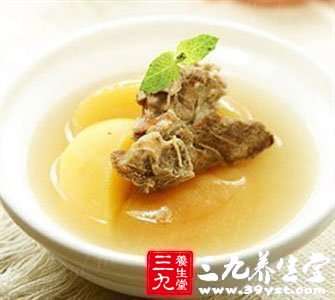 蘋果杏肉沙骨湯可以輔助治療風寒肺病，生津止渴，潤肺化痰，清熱解毒