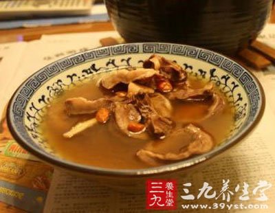 失眠吃蓮子杞子煲豬心