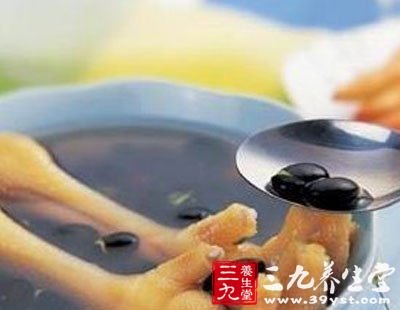 黑豆雞爪湯的做法