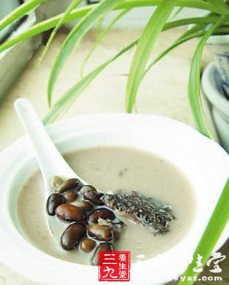 鲩魚尾煲黑豆湯的做法