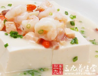 食用日本豆腐蒸蝦仁可排毒