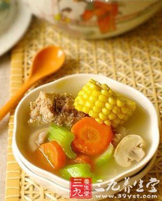 田園蔬菜龍骨湯的做法