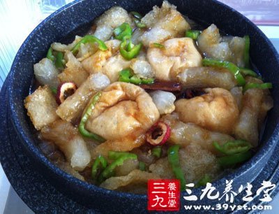 女人排毒養顏的食譜:花生豬蹄湯