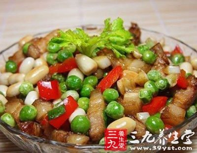黃瓜花生肉丁的做法