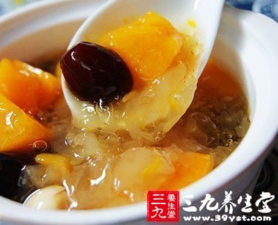 洋參銀耳炖燕窩
