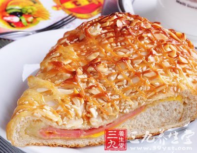 夏季早餐食譜二火腿面包加豆奶