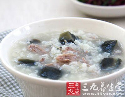 皮蛋瘦肉粥的做法