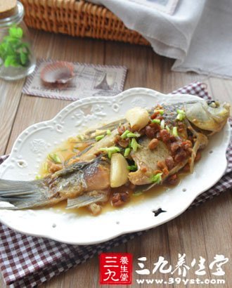 黃豆醬焖魚的做法