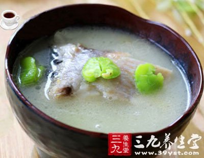 蠶豆鲫魚粥的做法