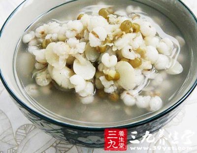 夏季蓮子扁豆薏米粥