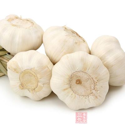 蔥,蒜等辛辣食物的氣味用餐後容易留在口中